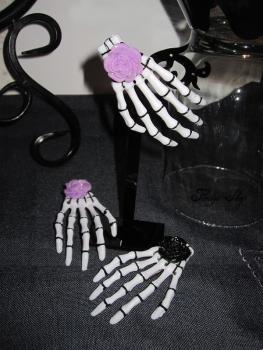 Rose Skull Haar-Clip Skeletthand