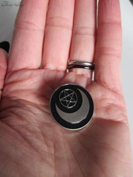 Anstecker Pin "Moonpenti" Metall Brosche