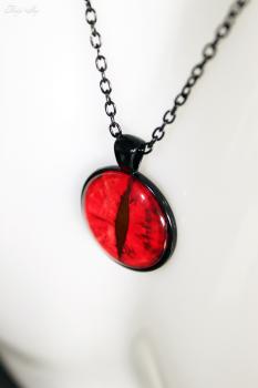 Schwarze Kette "Red Beast" Drachenauge