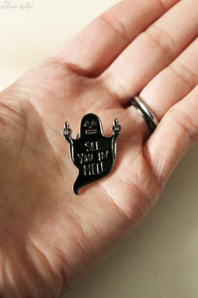 Anstecker Pin "stink Fingers Ghost" Brosche