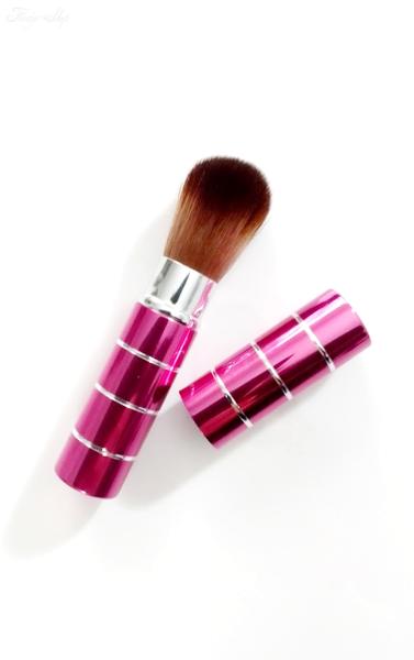 Make-up Pinsel mit Verschlusskappe